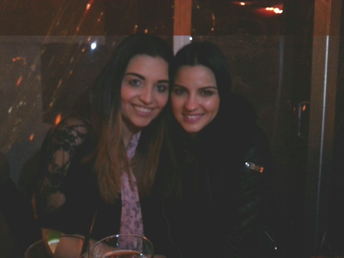  MAITE PERRONI WITH 팬 IN NEW YORK (APRIL 04)
