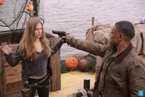  Revolution - Episode 1.16 - The Liebe boot - Promotional Fotos