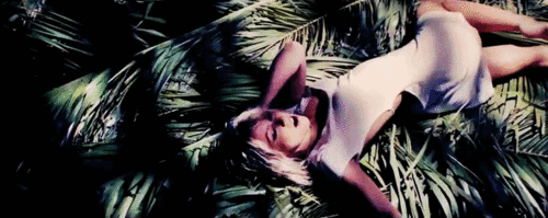  শাকিরা in ‘Addicted To You’ সঙ্গীত video