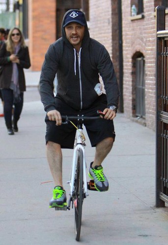  Tom pinches a Pap's bike!!!