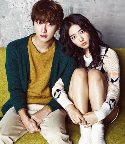  Yoon Si Yoon and Park Shin Hye