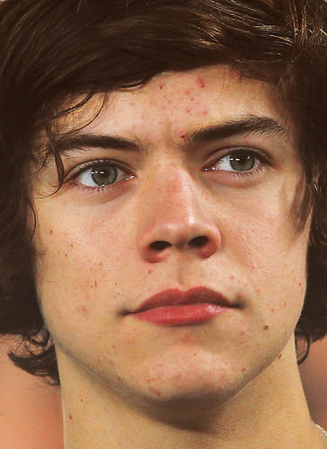  Harry ‘intense stare’ styles