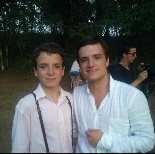  Josh with a ファン in Panama