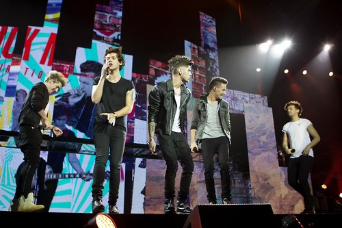  One Direction - TMH Tour