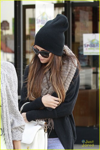  Selena at Los Angeles at May 16,2013