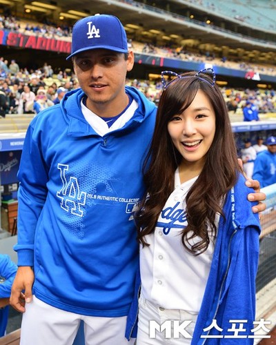  Tiffany Throws First Pitch for LA Dodgers
