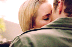 matt and rebekah kiss 4x23