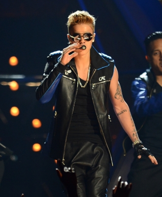  05.19.2013 Billboard âm nhạc Awards - Peformance