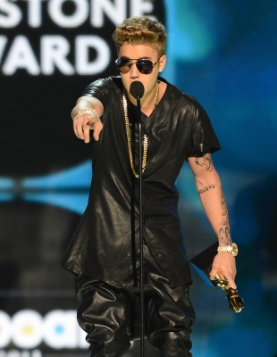  05.19.2013 Billboard 音乐 Awards - 显示