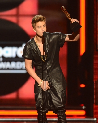  05.19.2013 Billboard موسیقی Awards - دکھائیں