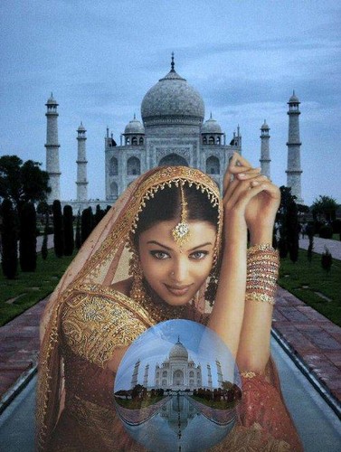 Aishwarya Rai - Taj Mahal