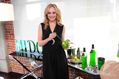  BTS of the 2013 Midori Ad Campaign photoshoot featuring Candice [HQ].