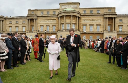  Buckingham Palace hosts their annual Garden Party on May 22, 2013