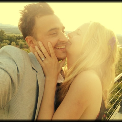  Candice and Joe just got engaged! ♥