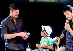  Jensen, Misha and a Young fã