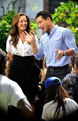  On set of EXTRA at the Grove in L.A. 2013