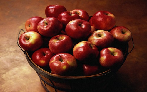 Red Apples <3