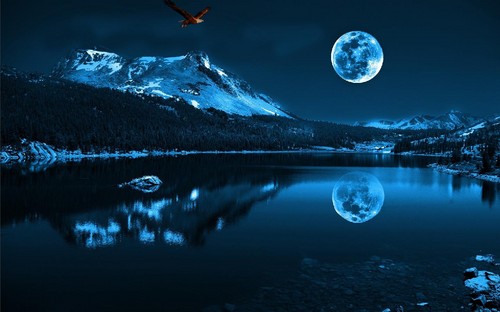  Blue Moon achtergrond
