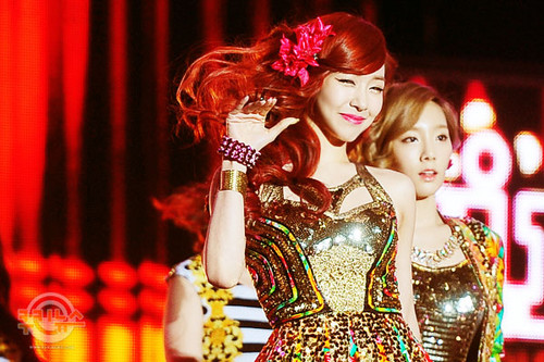  Fany performing Twinkle <3~