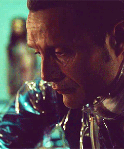  Hannibal + smelling things