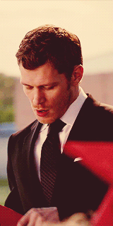  Klaus Mikaelson + SUITS/スーツ