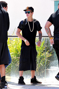  Justin getting ready to board a private jet in Burbank (June 19)