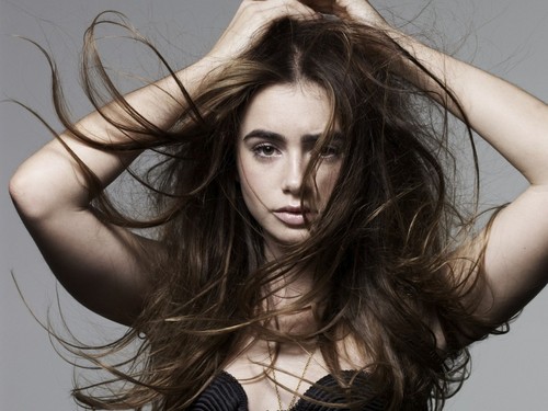 Lily Collins achtergrond