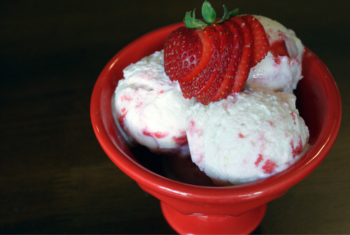  Red and Cream presa Cheesecake Ice-Cream