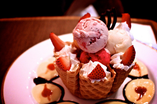 strawberry ice cream, stroberi ice cream