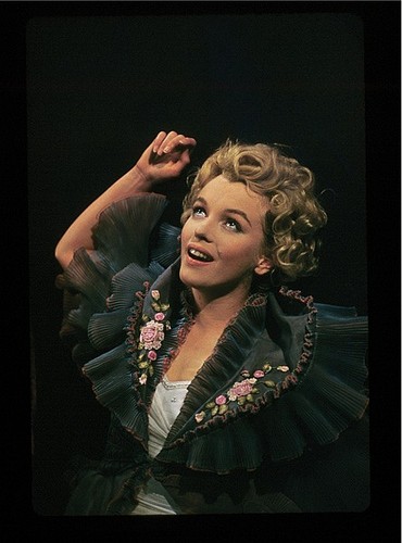Marilyn Monroe - The Prince and the Showgirl Photo (33050040) - Fanpop