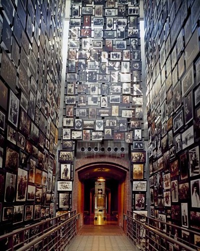  Holocaust Museum