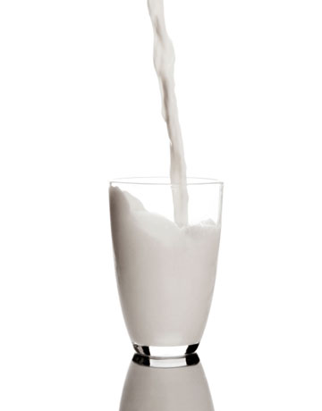  White दूध