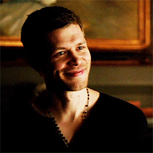 Klaus + “Stick out tongue when faced with Caroline”