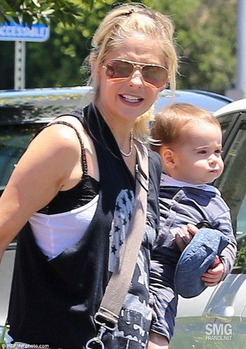  Sarah out in LA with Rocky and charlotte (26th June 2013)