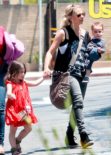  Sarah with Rocky and carlotta, charlotte in LA (26/6/13)