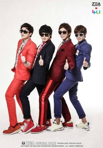  ZE:A4U giacca foto from Japanese debut album 'Oops!!'