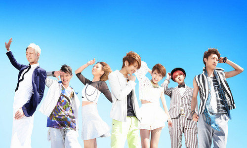  「Love Is In The Air」Official profil Pictures