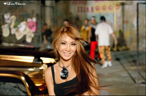  2NE1 - Falling in Liebe M/V screencaps