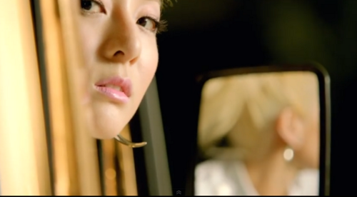  2NE1 - Falling in Любовь M/V screencaps