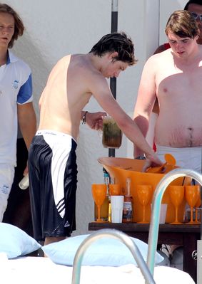  July 7th - Niall Horan At Ocean plage Club In Marbella, Spain