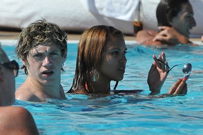 July 7th - Niall Horan At Ocean bờ biển, bãi biển Club In Marbella, Spain