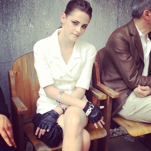  Kristen at the 2013 Chanel Fashion Показать in Paris,France
