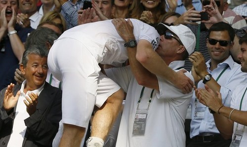 Murray embrace with Lendl after won Wimbledon