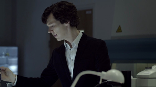  Sherlock 1x01- A Study in गुलाबी