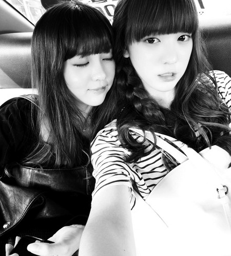  Ulzzang with Друзья