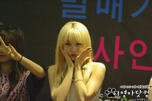  130713 after school First amor fã Sign Event - Eyoung
