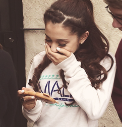  Ariana ikoni :) x
