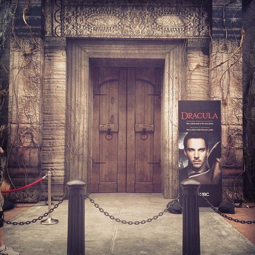  Dracula’s Crypt at SDCC‎