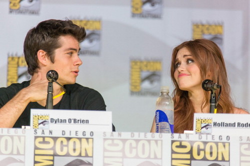Dylan & Holland Comic Con Panel 2013