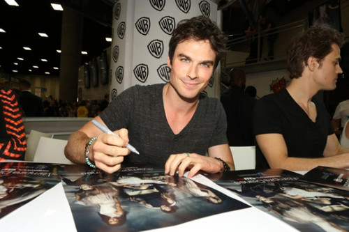  Ian at Comic Con 2013: Booth Signing